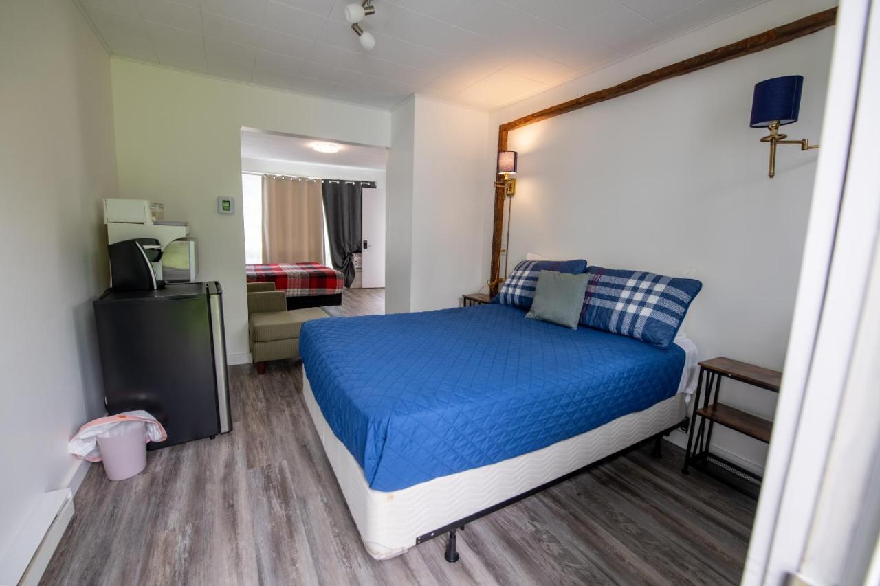 Motel Fleur De Lys Magog Exterior foto